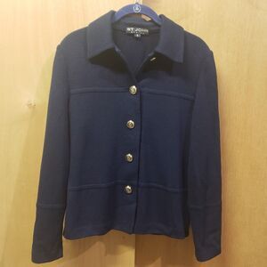 ST. JOHN 
NAVY BLUE 
SANTANA WOOL CARDIGAN 
NO FLAWS
Size 6
Preowned